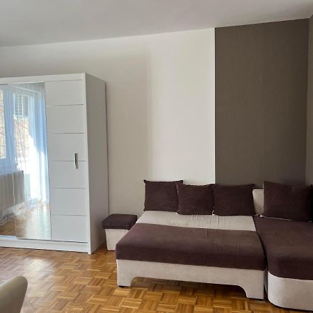 Centrum Szeged Apartman Екстер'єр фото