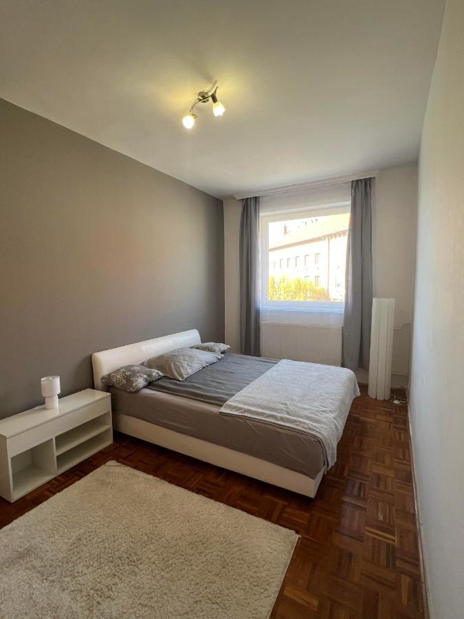 Centrum Szeged Apartman Екстер'єр фото